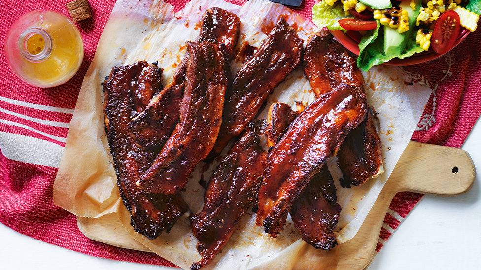 Sticky pork ribs with cob salad